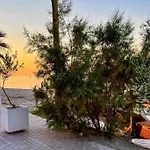 شقة With Sea View In Pefkohori. *