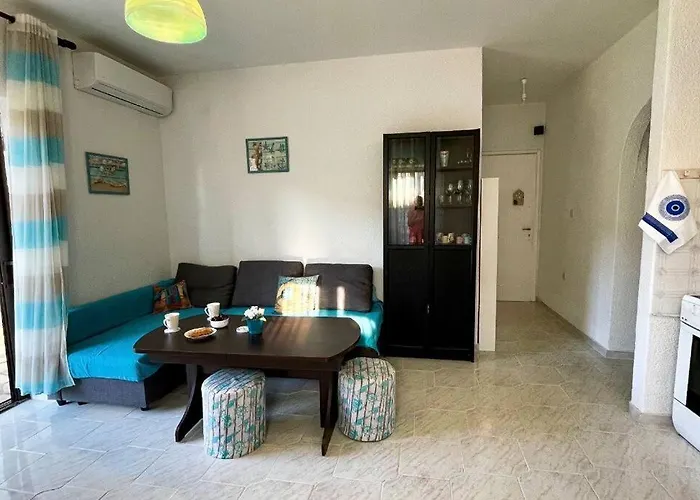 Appartement With Sea View In Pefkohori. *